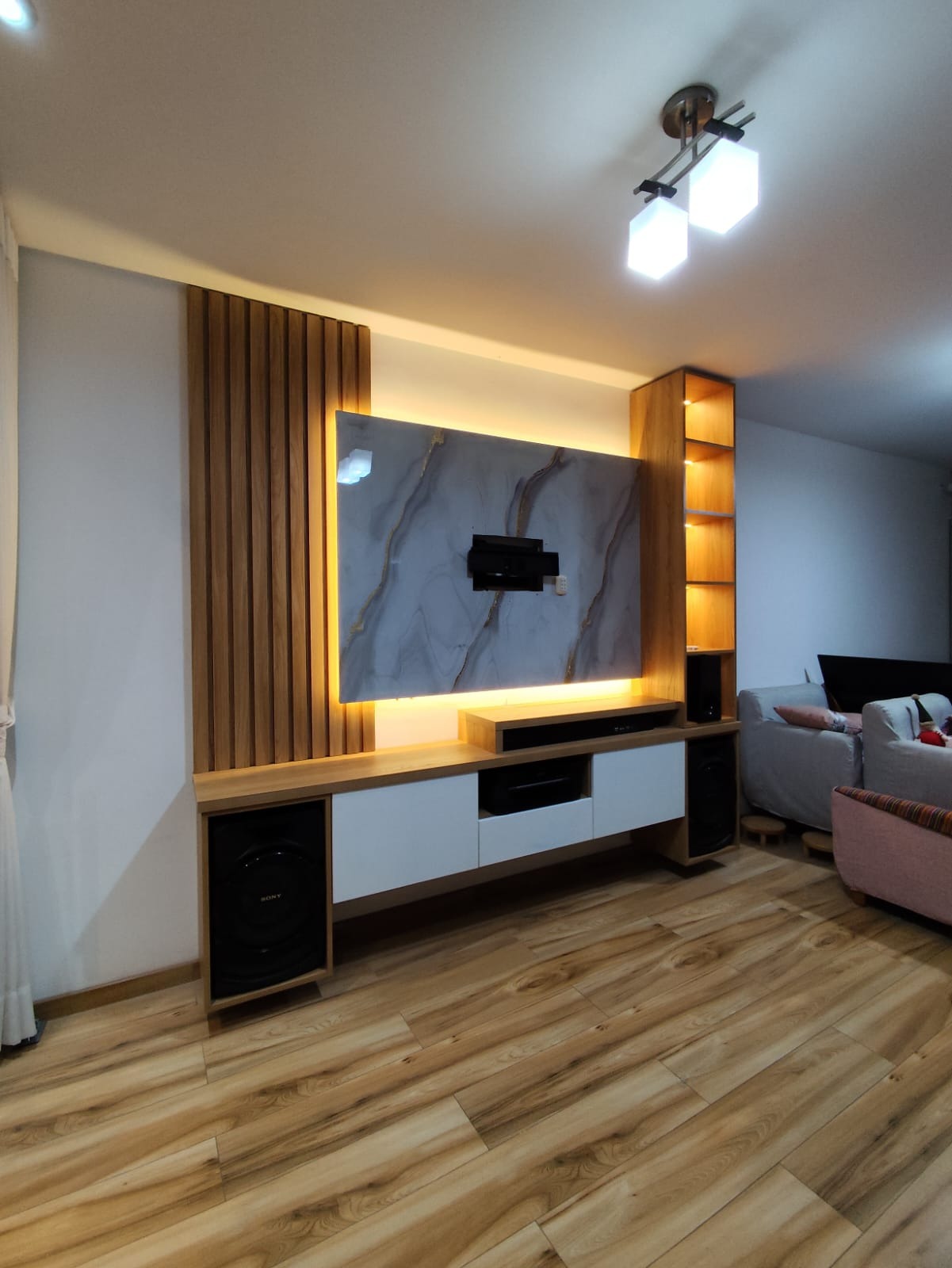 Proyecto de interiorismo Mobiliaria La Once 2